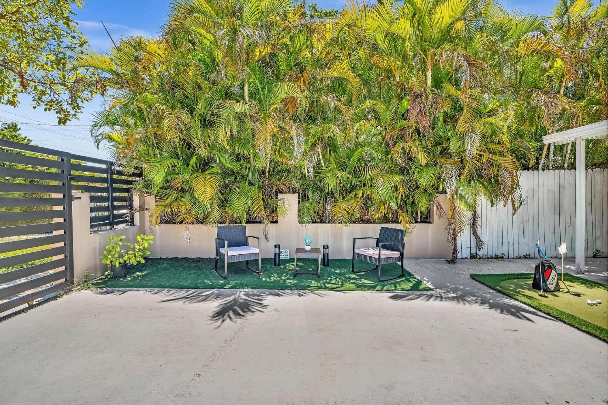 Estelo'S Place - Modern Townhouse With King Bed, Only 5 Min From The Airport! Miami Kültér fotó