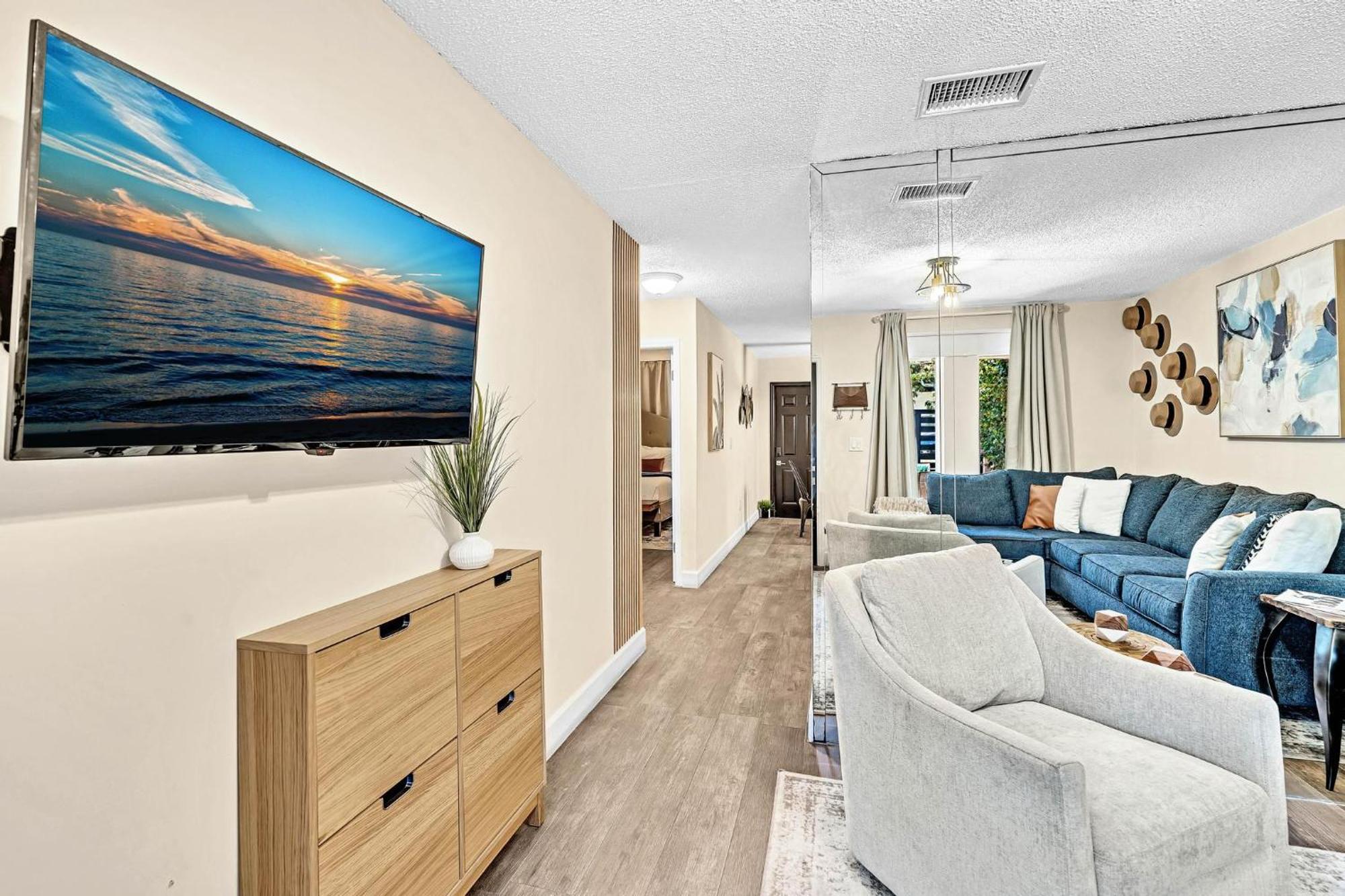Estelo'S Place - Modern Townhouse With King Bed, Only 5 Min From The Airport! Miami Kültér fotó