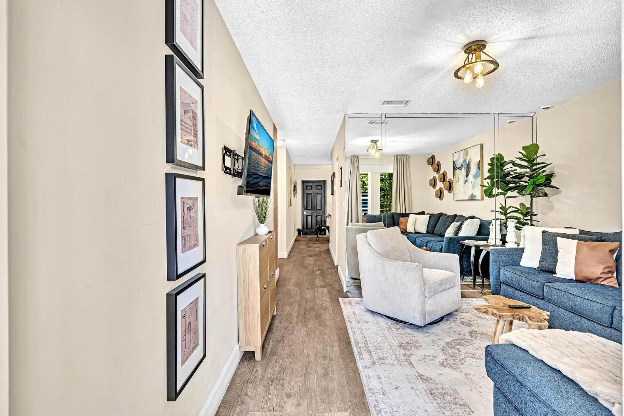 Estelo'S Place - Modern Townhouse With King Bed, Only 5 Min From The Airport! Miami Kültér fotó
